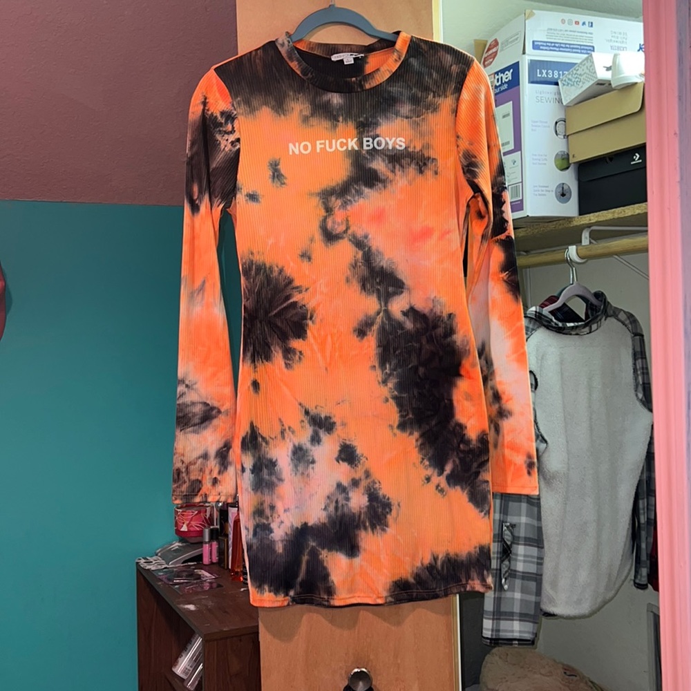 Orange and black tye dye desss